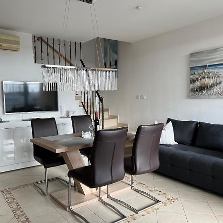 Maj Premium Apartment 4 Sterne - Neu Renoviert بوريتش المظهر الخارجي الصورة