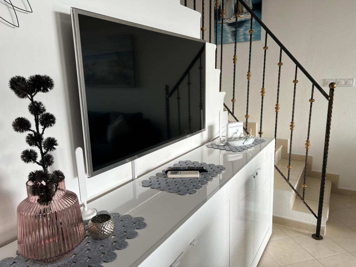 Maj Premium Apartment 4 Sterne - Neu Renoviert بوريتش المظهر الخارجي الصورة